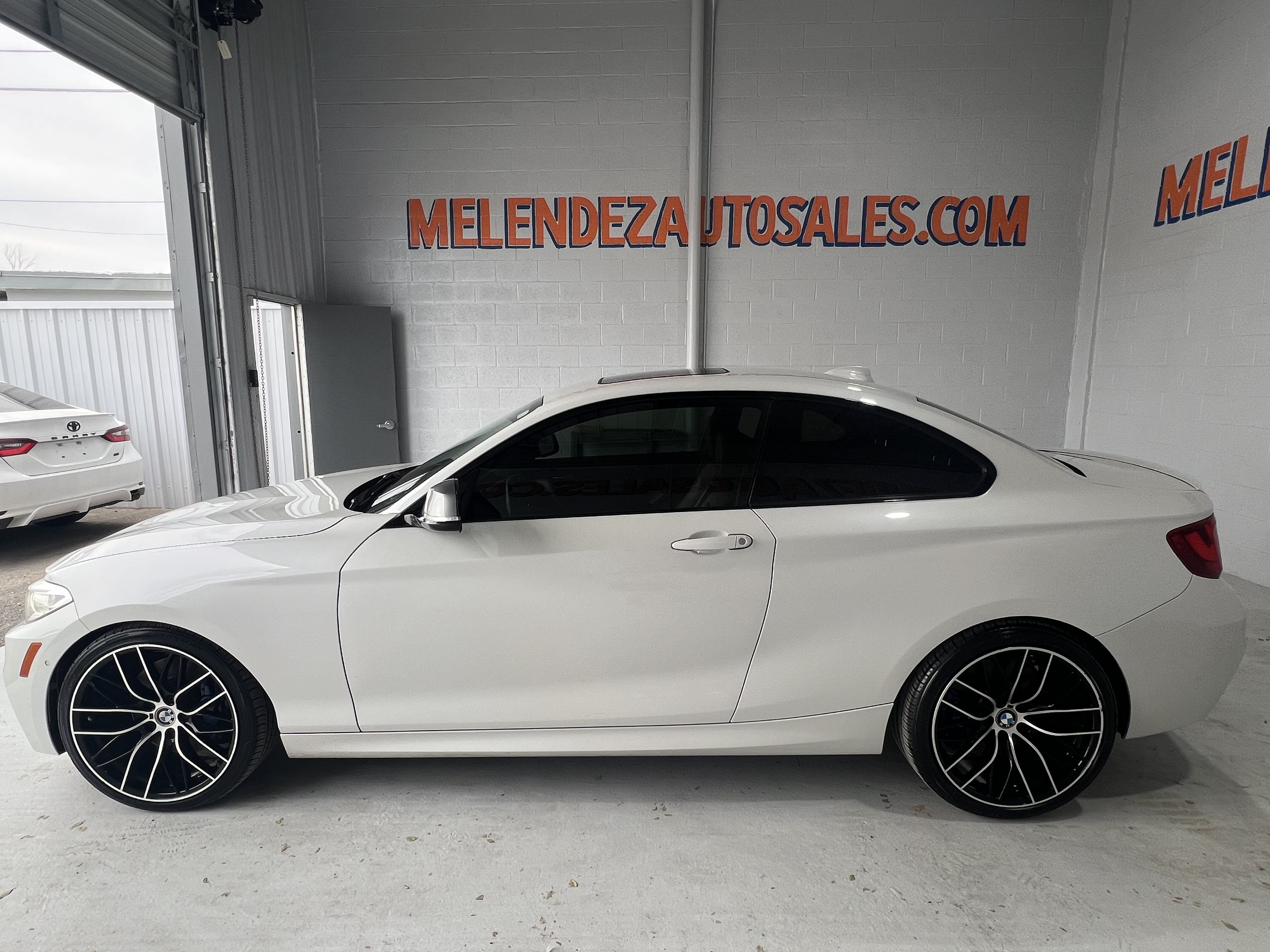 Used 2015 BMW M235i Coupe RWD image 2