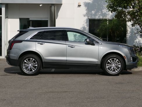 Certified 2023 Cadillac XT5 Premium Luxury FWD image 7