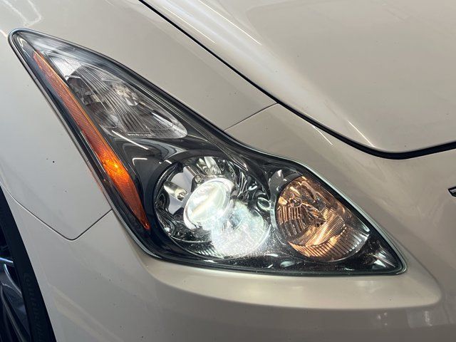 Used 2014 INFINITI Q60 Convertible w/ Premium Package RWD image 14