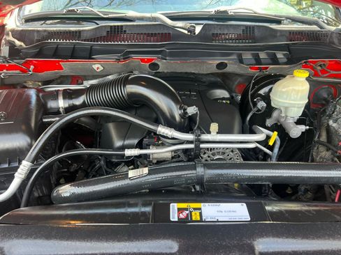 Used 2015 RAM 1500 Express AWD/4WD image 36