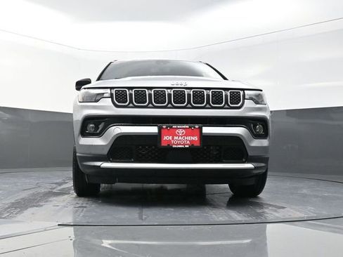 Used 2024 Jeep Compass Limited AWD/4WD image 31