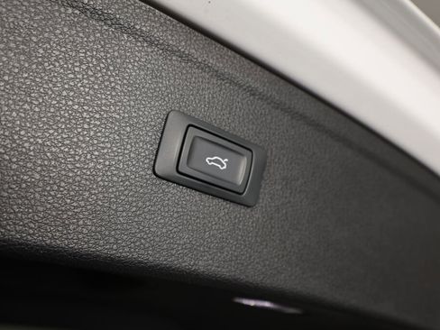 Used 2018 Audi Q5 2.0T Premium AWD/4WD image 19