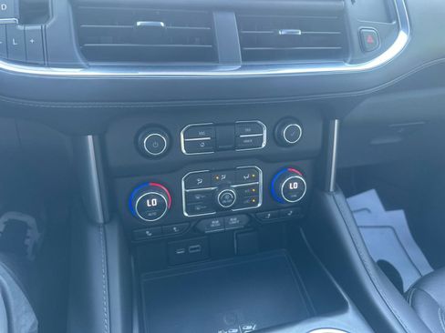 Used 2023 Chevrolet Tahoe Z71 w/ Luxury Package AWD/4WD image 36