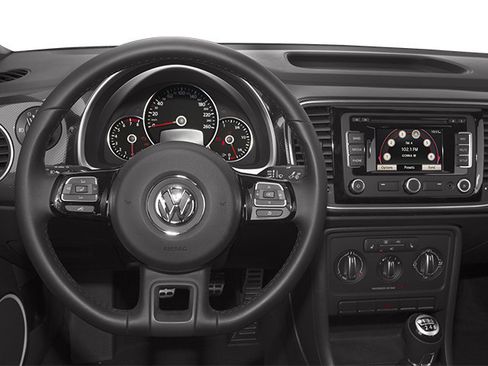 Used 2013 Volkswagen Beetle Turbo FWD image 6