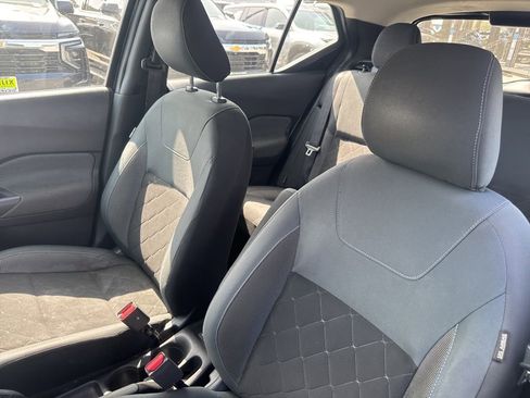 Used 2020 Nissan Kicks S image 8