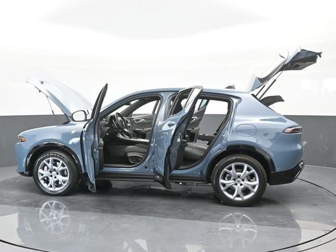 Used 2025 Dodge Hornet R/T w/ Tech Pack image 71