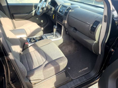 Used 2011 Nissan Pathfinder S image 15