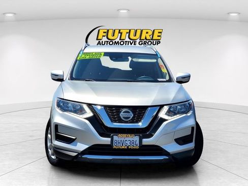 Used 2019 Nissan Rogue SV FWD image 2