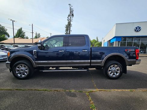 Used 2019 Ford F350 Lariat w/ Lariat Ultimate Package AWD/4WD image 2