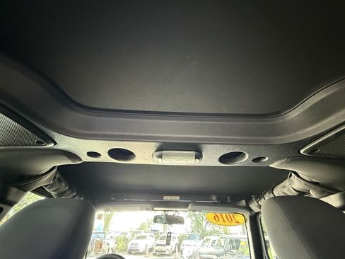 Used 2016 Jeep Wrangler Unlimited Sport AWD/4WD image 15
