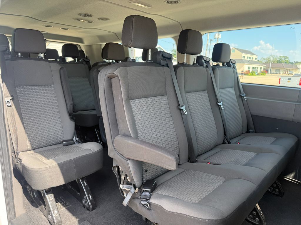 Used 2024 Ford Transit 350 XLT RWD image 7