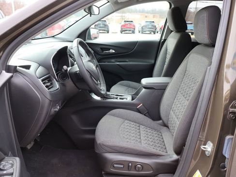 Used 2023 Chevrolet Equinox LT image 9