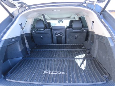Used 2023 Acura MDX SH-AWD w/ Technology Package image 12