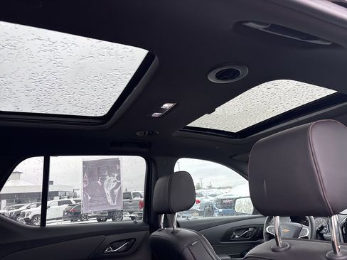 Used 2023 Chevrolet Traverse High Country image 15