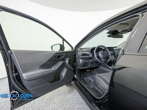 Used 2024 Subaru Crosstrek 2.0i AWD/4WD image 9
