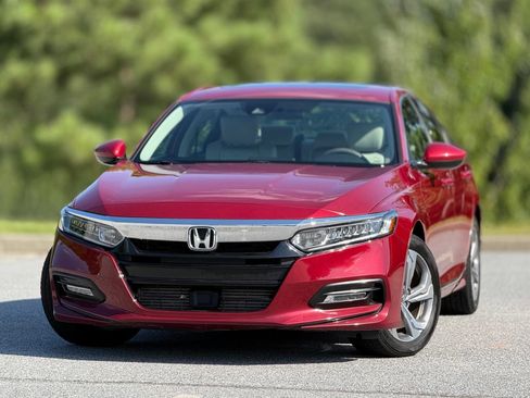 Used 2019 Honda Accord EX image 2
