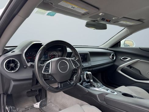 Used 2023 Chevrolet Camaro LT image 10