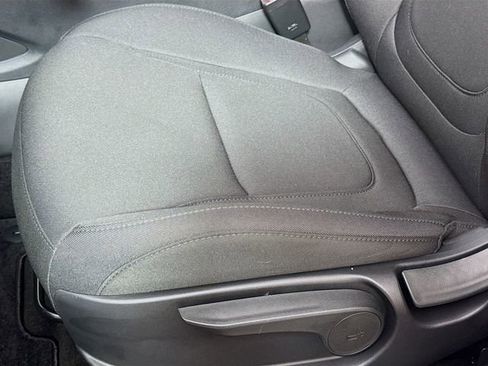 Certified 2025 Hyundai Tucson SE image 9