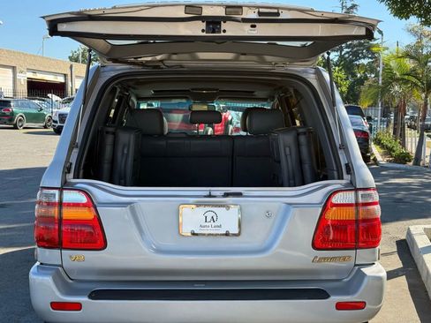 Used 2002 Toyota Land Cruiser image 11