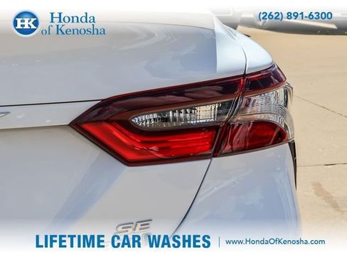 Used 2024 Toyota Camry SE FWD image 5