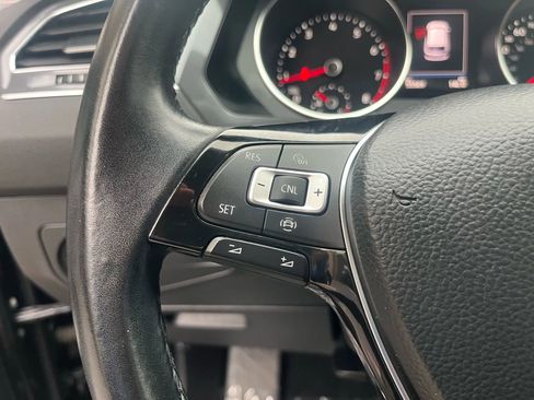 Used 2019 Volkswagen Tiguan SE image 22