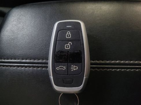 Used 2024 Nissan Sentra S FWD image 32
