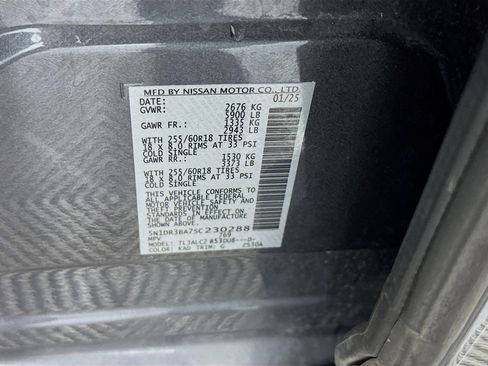 Used 2025 Nissan Pathfinder SV image 12