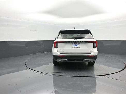 New 2026 Ford Explorer Active w/ Active Comfort Package image 6