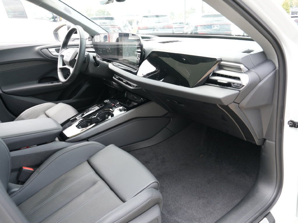 Used 2025 Audi A5 2.0T Premium w/ Premium Plus AWD/4WD image 17