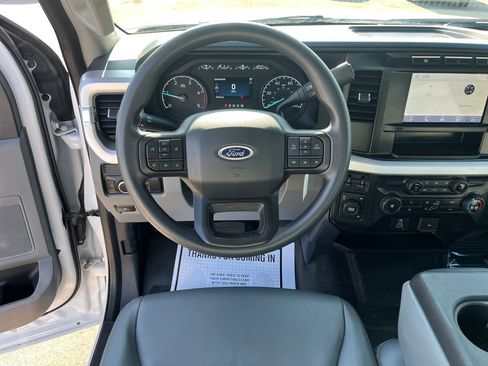 Used 2023 Ford F250 XL AWD/4WD image 17