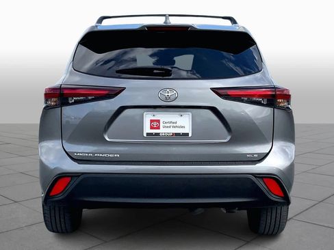 Certified 2025 Toyota Highlander XLE image 4