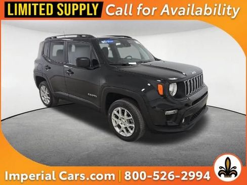 Used 2023 Jeep Renegade Latitude w/ Sun/Sound Group AWD/4WD image 1