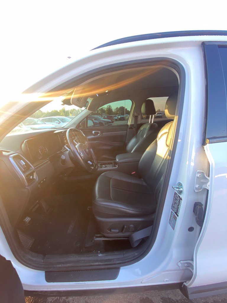 Used 2021 Kia Sorento S w/ Panoramic Sunroof Package AWD/4WD image 10