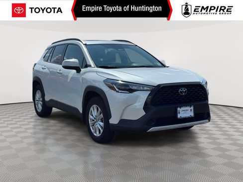 Used 2024 Toyota Corolla Cross LE w/ Moonroof Package AWD/4WD image 1