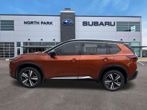 Used 2022 Nissan Rogue SL FWD image 3