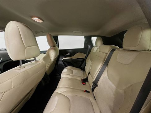 Used 2016 Jeep Cherokee Sport w/ Cold Weather Group image 25