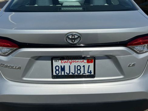 Used 2020 Toyota Corolla LE FWD image 19