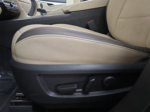 Used 2019 INFINITI QX50 Essential w/ Premium Heat Package image 32