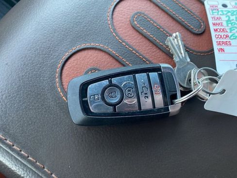 Used 2021 Ford F250 King Ranch w/ Chrome Package image 56