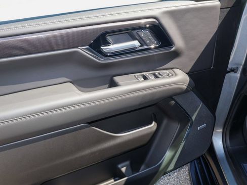 New 2026 GMC Yukon XL Elevation w/ Elevation Premium Package AWD/4WD image 11