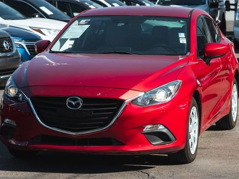 Used 2016 MAZDA MAZDA3 i Sport image 2