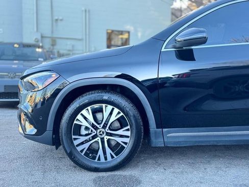 Used 2025 Mercedes-Benz GLA 250 4MATIC w/ Exclusive Package image 9
