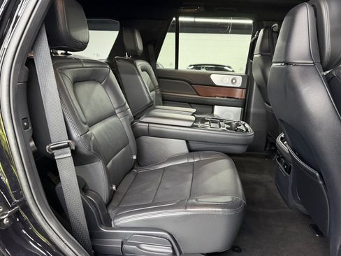 Used 2023 Lincoln Navigator Reserve image 24