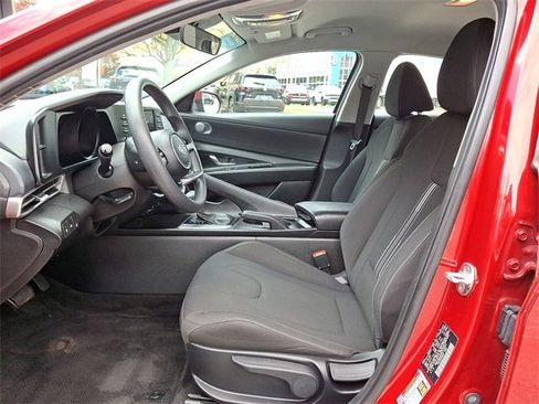 Used 2023 Hyundai Elantra SEL w/ Cargo Package image 13