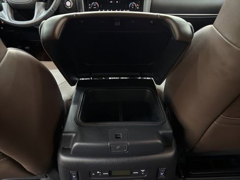 Used 2023 Nissan Armada Platinum w/ Captain's Chairs Package image 33