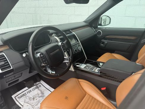 Used 2018 Land Rover Discovery HSE AWD/4WD image 10