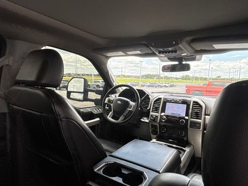 Used 2021 Ford F250 Lariat w/ Tremor Off-Road Package AWD/4WD image 32