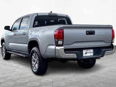 Used 2018 Toyota Tacoma SR5 image 4