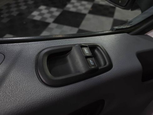 Used 2017 Ford Transit 350 XLT image 29