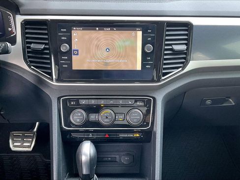 Used 2022 Volkswagen Atlas SEL Premium image 9